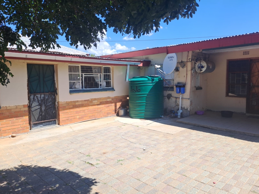 2 Bedroom Property for Sale in Hennenman Free State